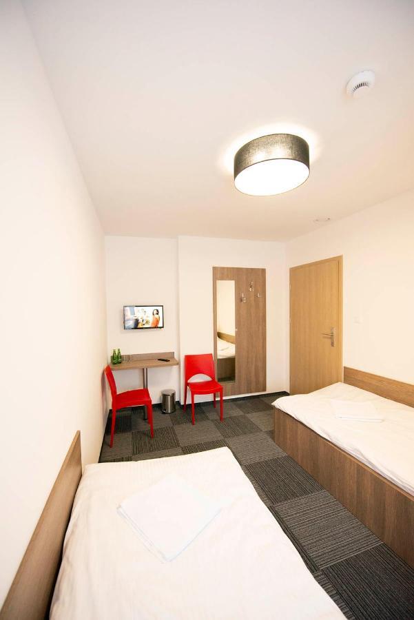 Hostel Sms Free Parking بيدغوستيا المظهر الخارجي الصورة