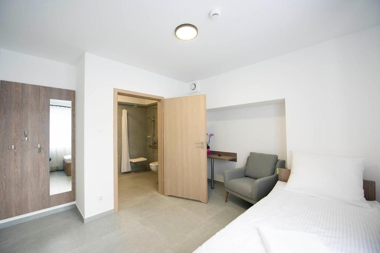 Hostel Sms Free Parking بيدغوستيا المظهر الخارجي الصورة